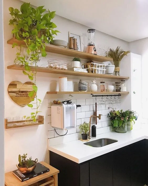 Repisas en cocina - idea para decorar un espacio de renta